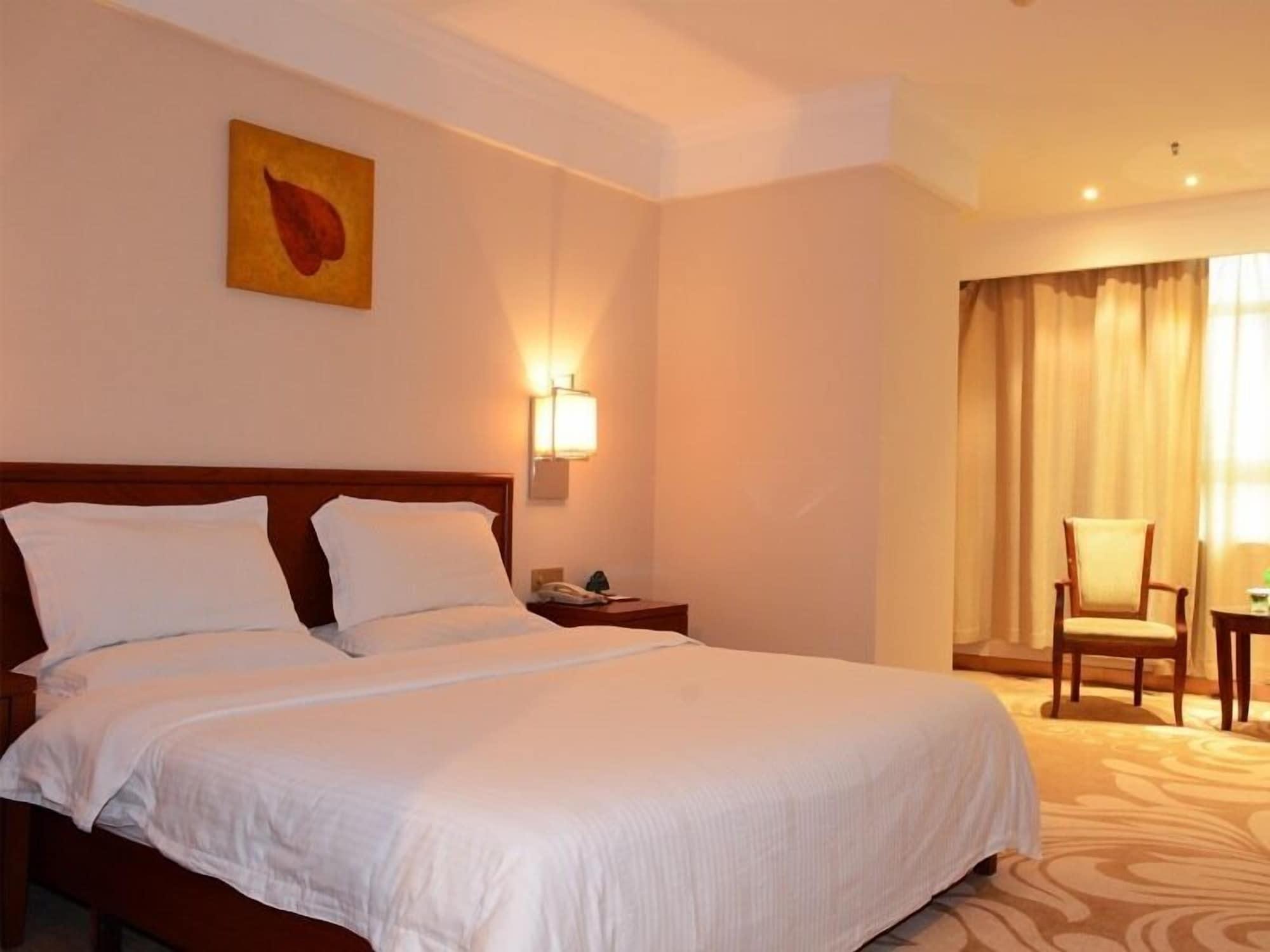 Greentree Inn Dongguan Houjie Business Hotel Экстерьер фото