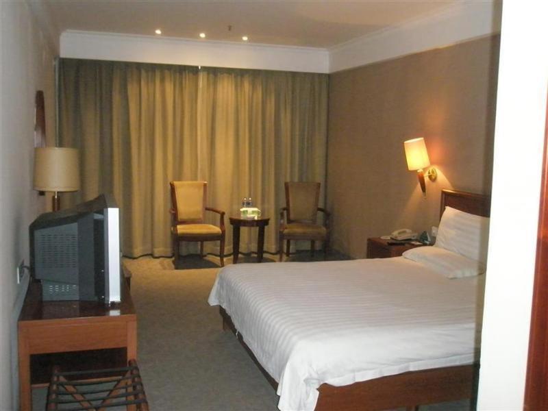 Greentree Inn Dongguan Houjie Business Hotel Номер фото
