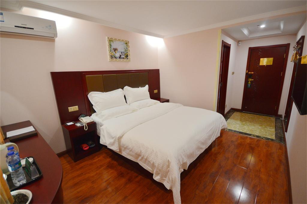 Greentree Inn Dongguan Houjie Business Hotel Экстерьер фото