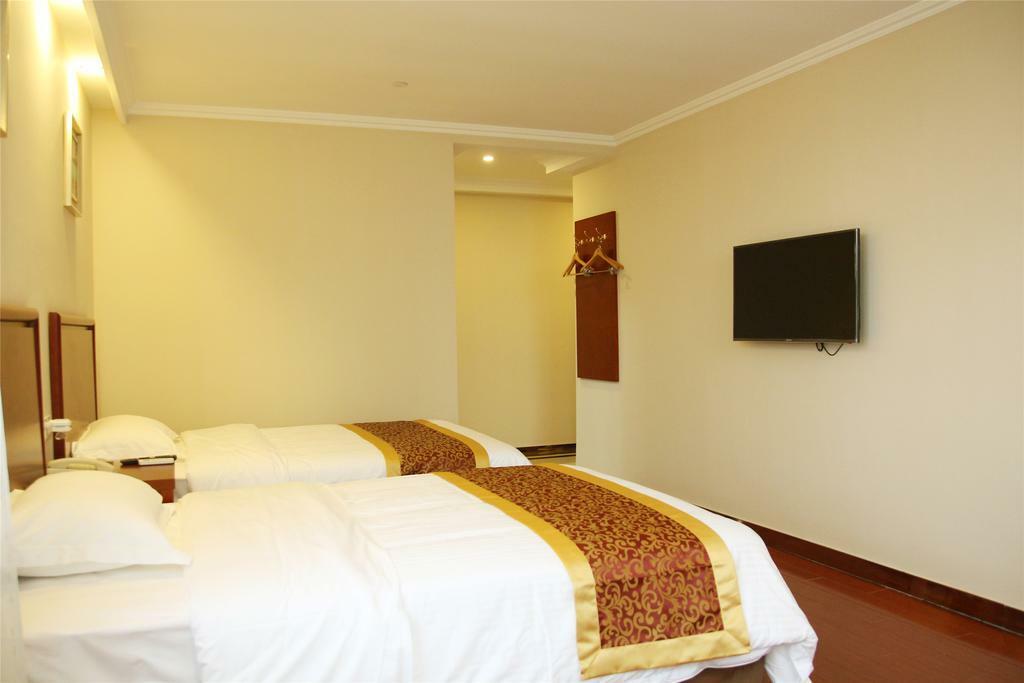 Greentree Inn Dongguan Houjie Business Hotel Экстерьер фото